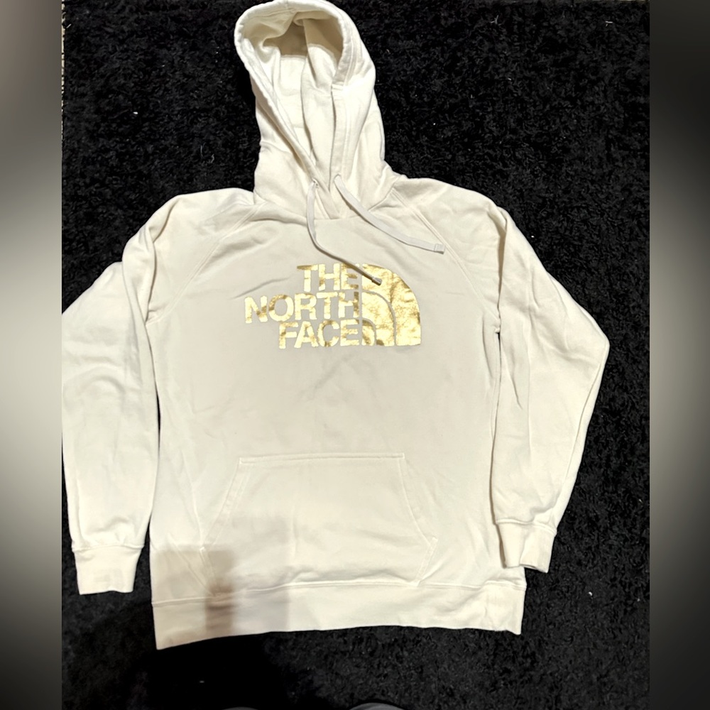 Women’s North Face pullover